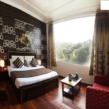 Divyansh Hotel Dharamshala Esterno foto