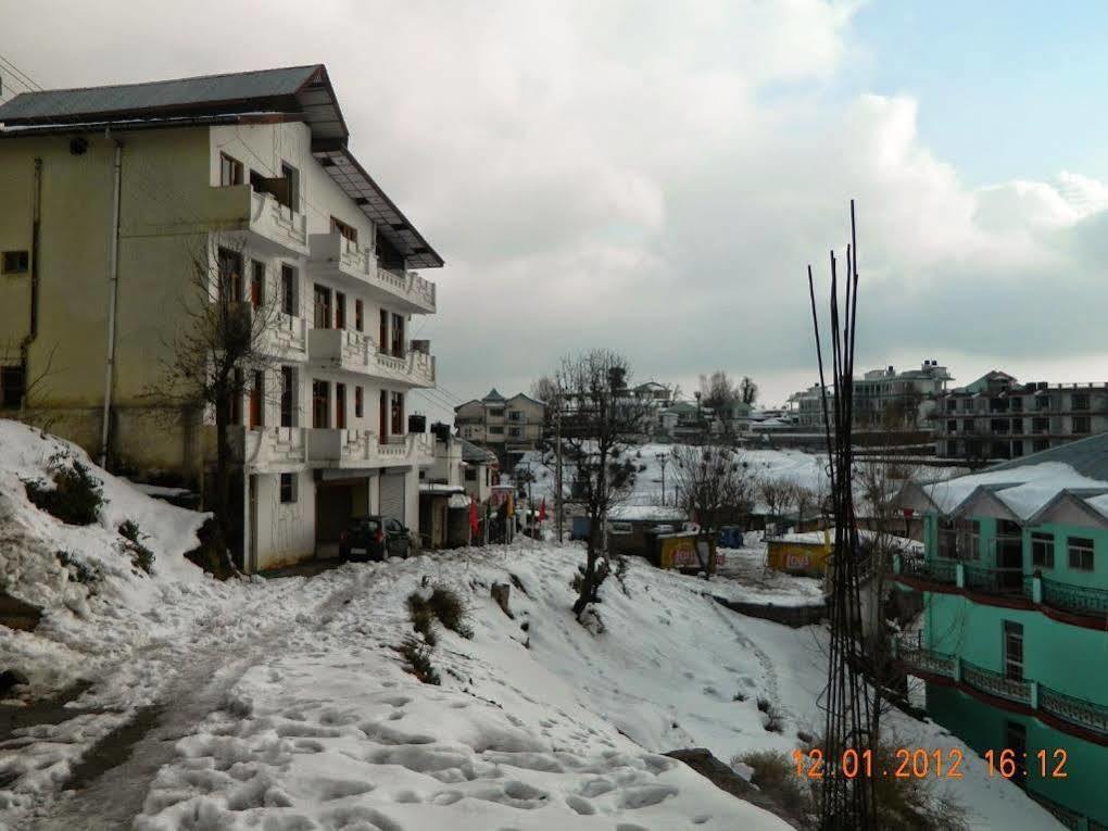 Divyansh Hotel Dharamshala Esterno foto