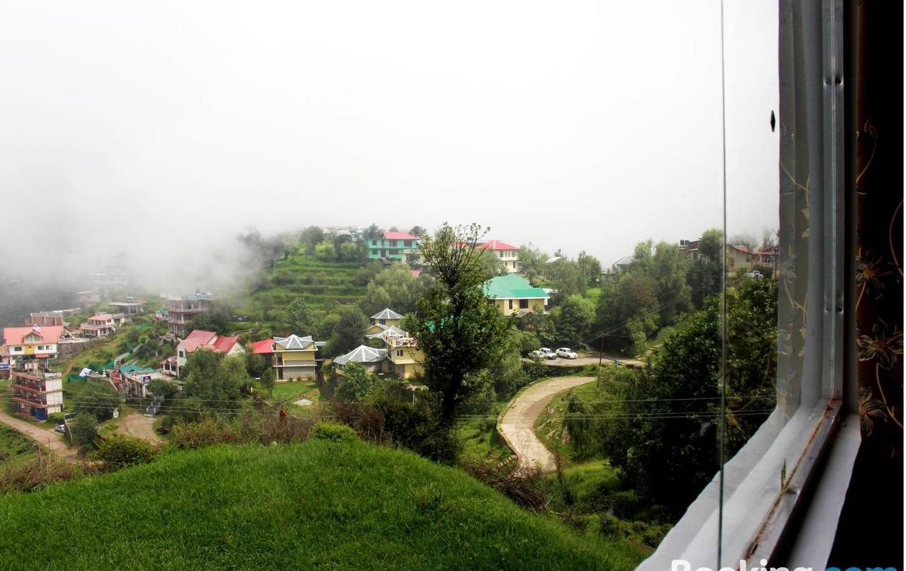 Divyansh Hotel Dharamshala Esterno foto