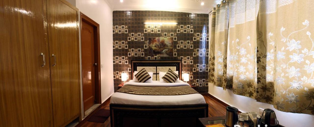 Divyansh Hotel Dharamshala Esterno foto